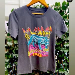 Def Leopard Vintage Style Tee